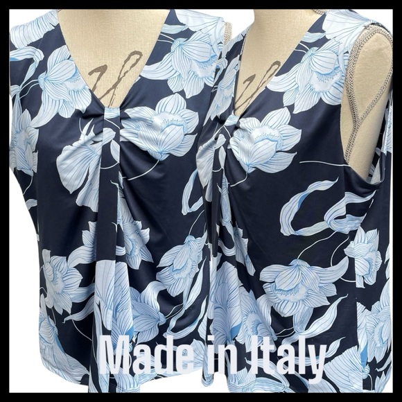 Made in Italy Tops - Made in Italy Navy/Light Blue Floral V-Neck Sleeveless Gather Front Top (L)